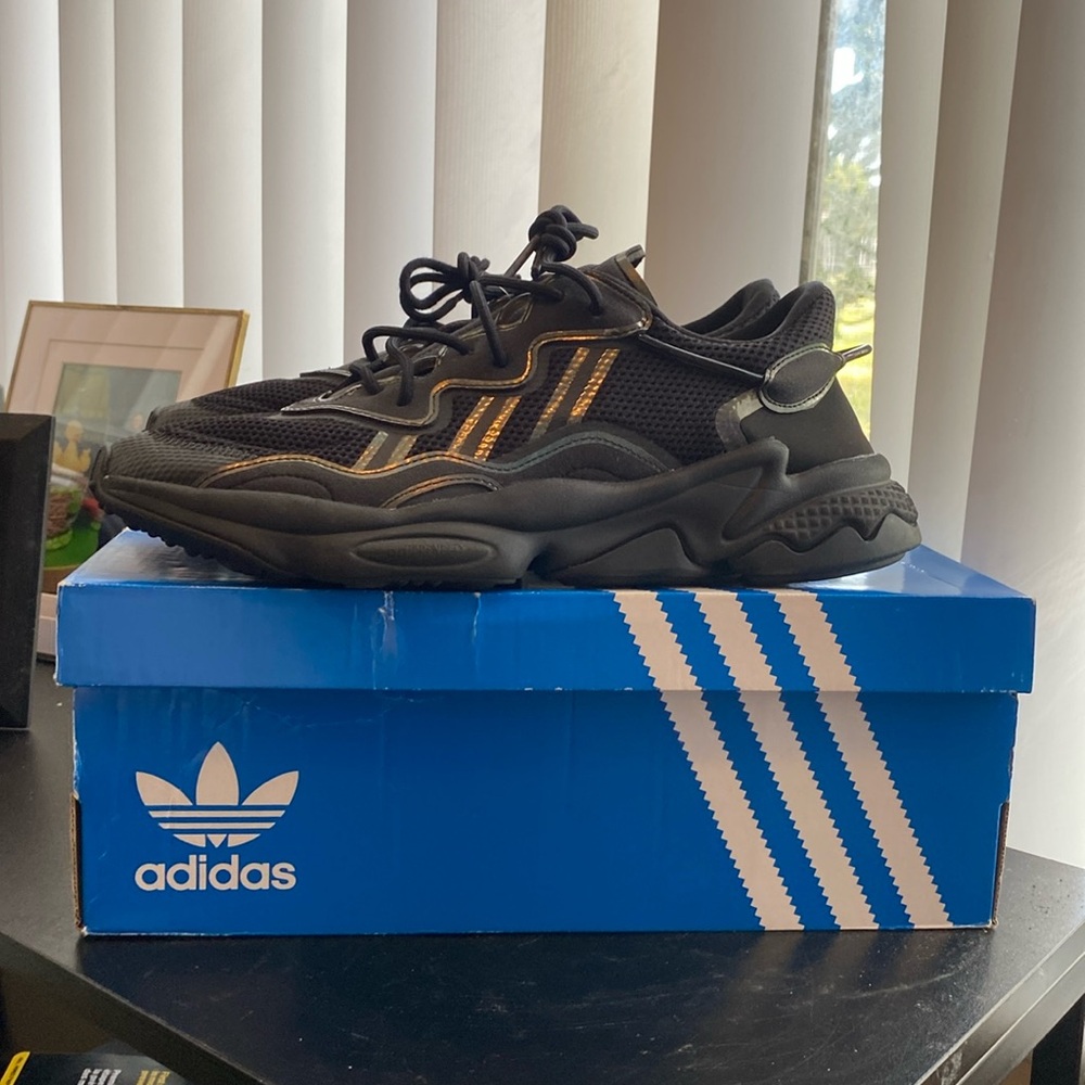 Brand New size 11 OZWEEGO!